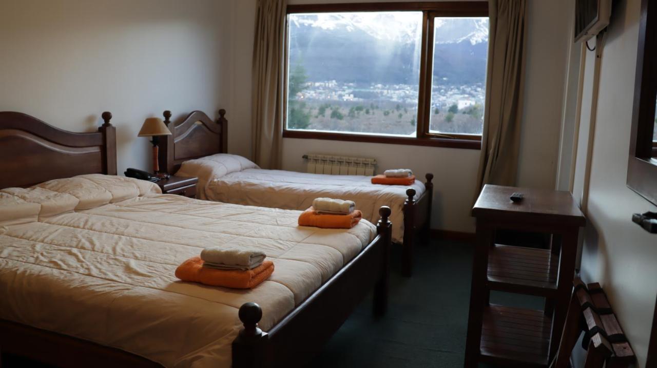 Oikos Hotel อูซัวยา ภายนอก รูปภาพ