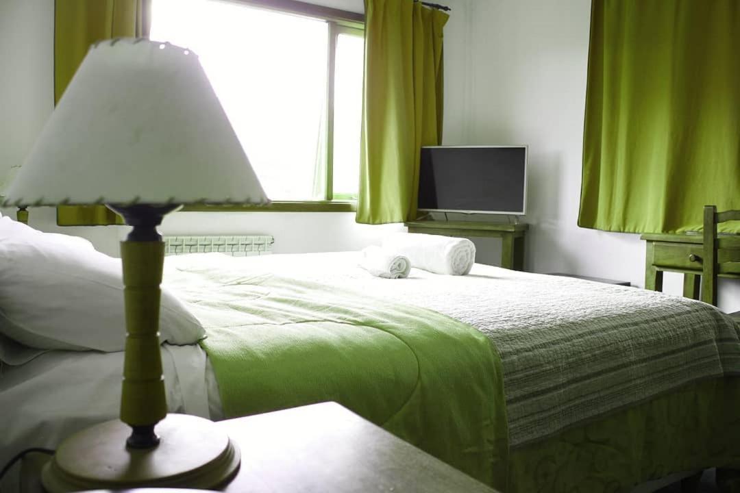 Oikos Hotel อูซัวยา ภายนอก รูปภาพ